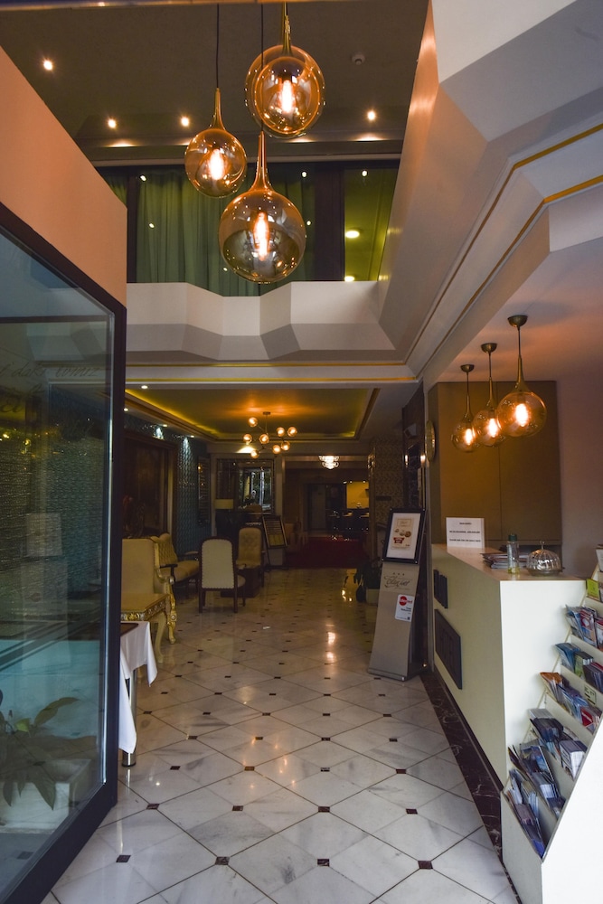 Elan Hotel 4
