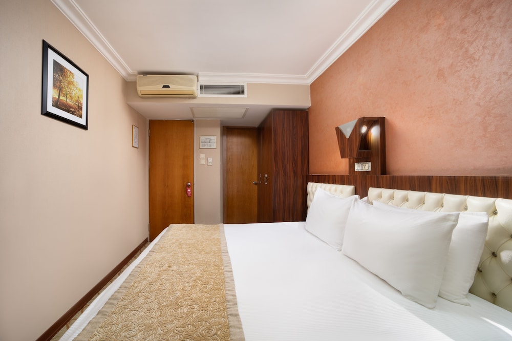 Elan Hotel 14