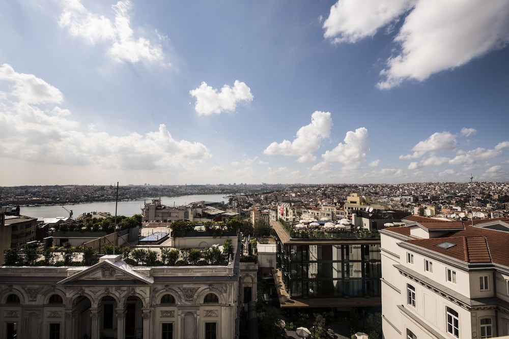 Elan Hotel 6