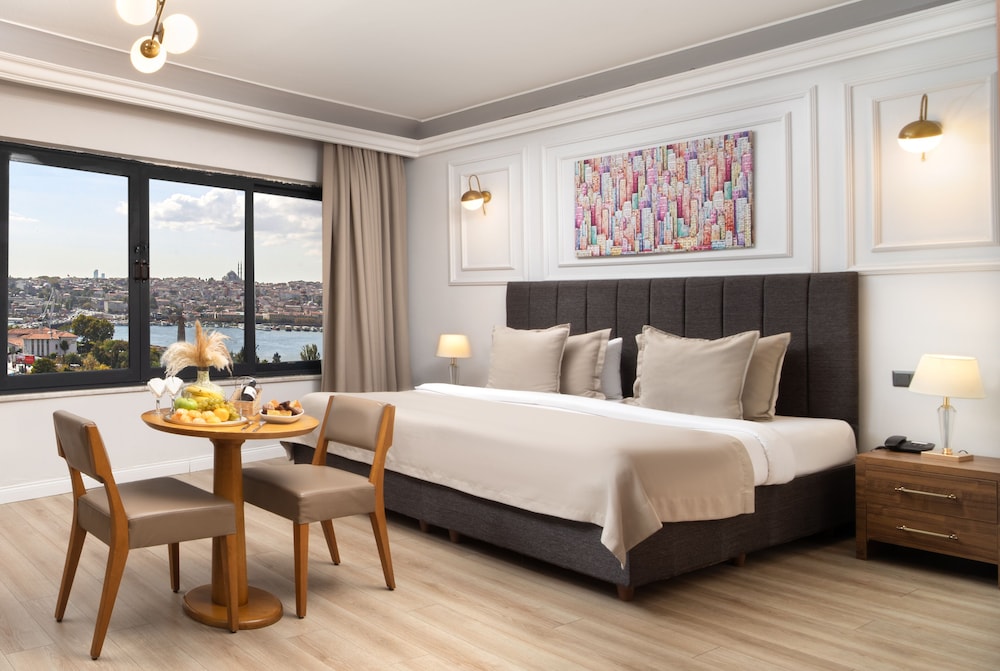 Elan Hotel 22
