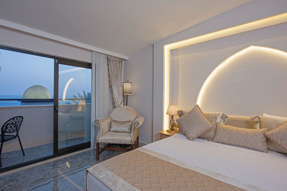 Alaaddin Beach Hotel 9
