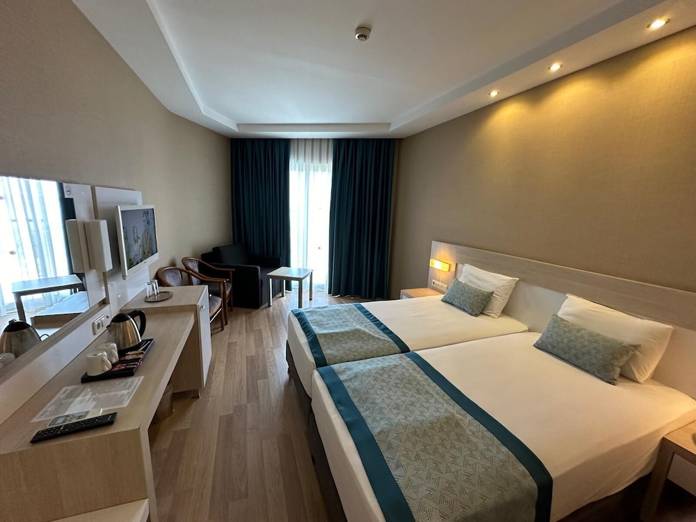 Riviera Hotel & Spa 20