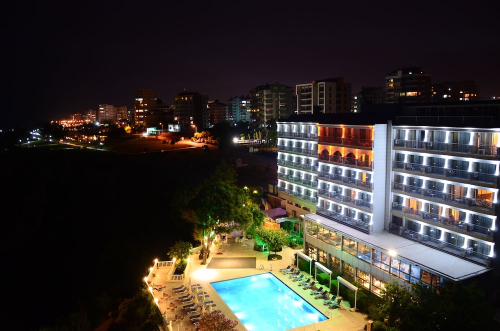 Lara Hotel 24