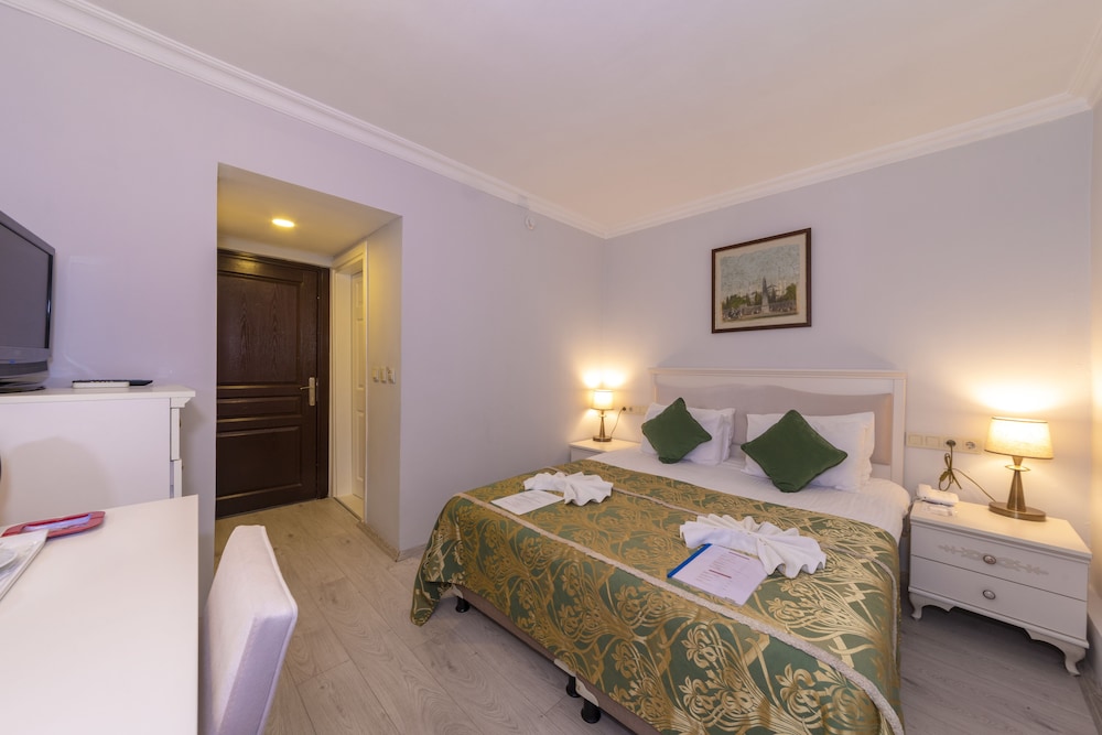 Arena Hotel 18