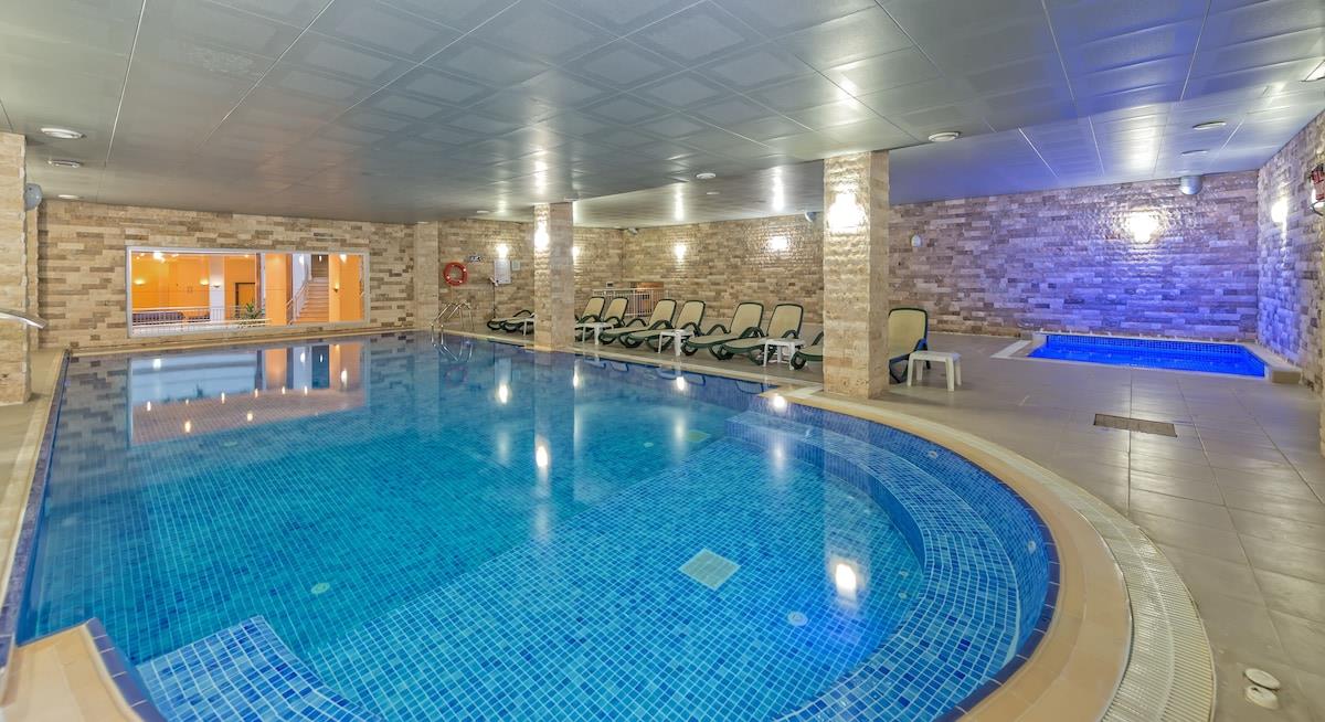 Adonis Hotel 10