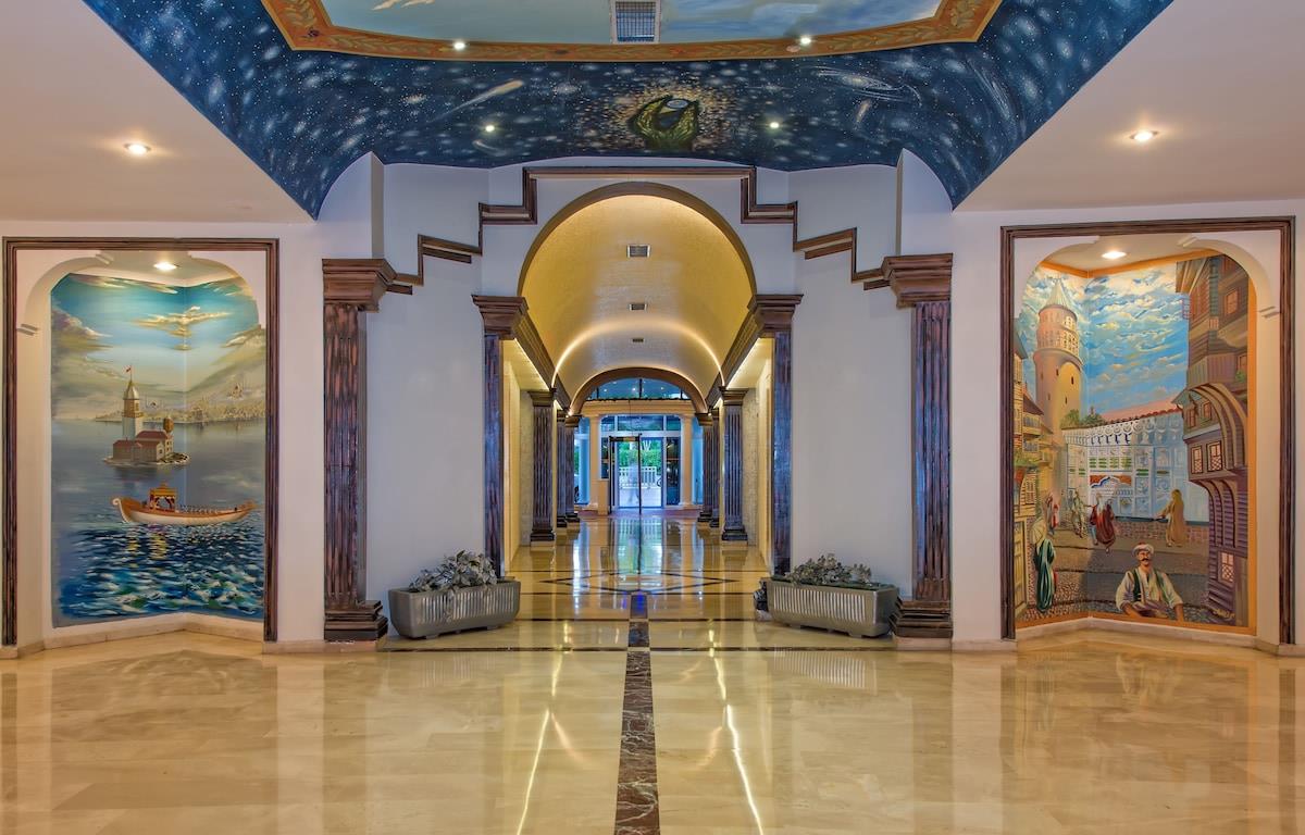 Adonis Hotel 22