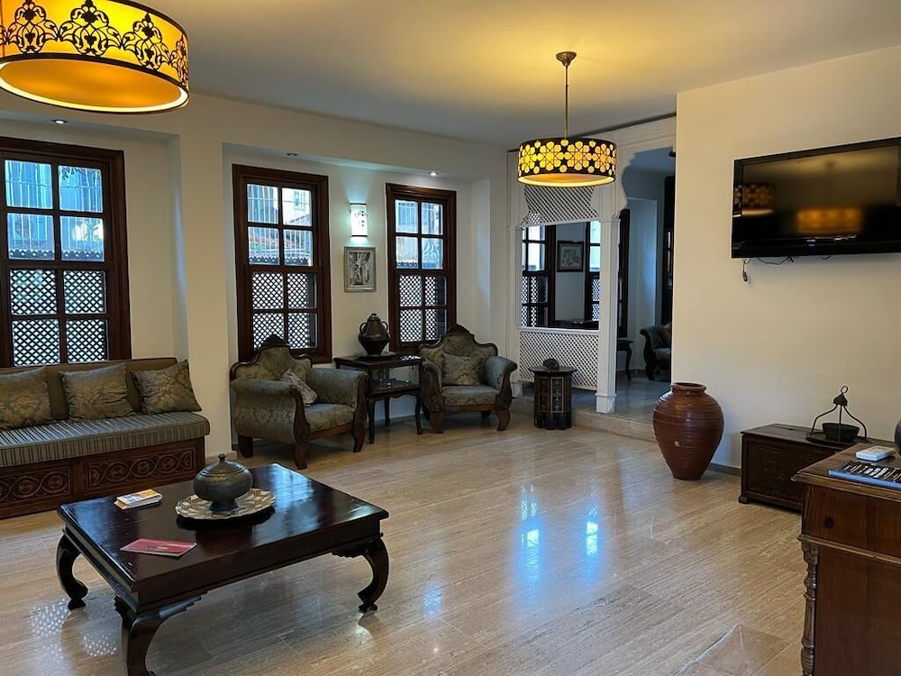 Argos Hotel 4
