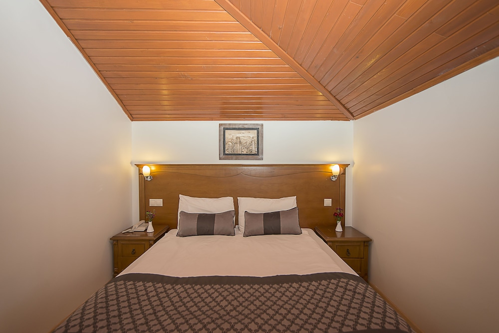 Argos Hotel 24