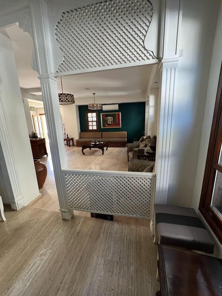 Argos Hotel 2
