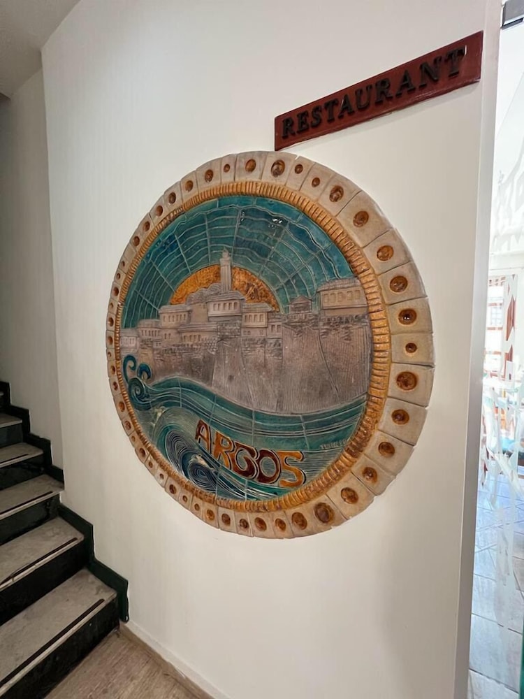 Argos Hotel 6