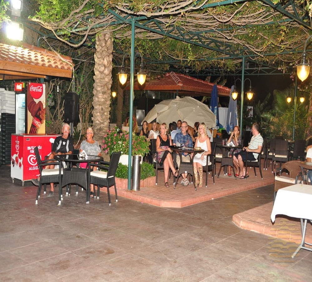 Azak Hotel 16