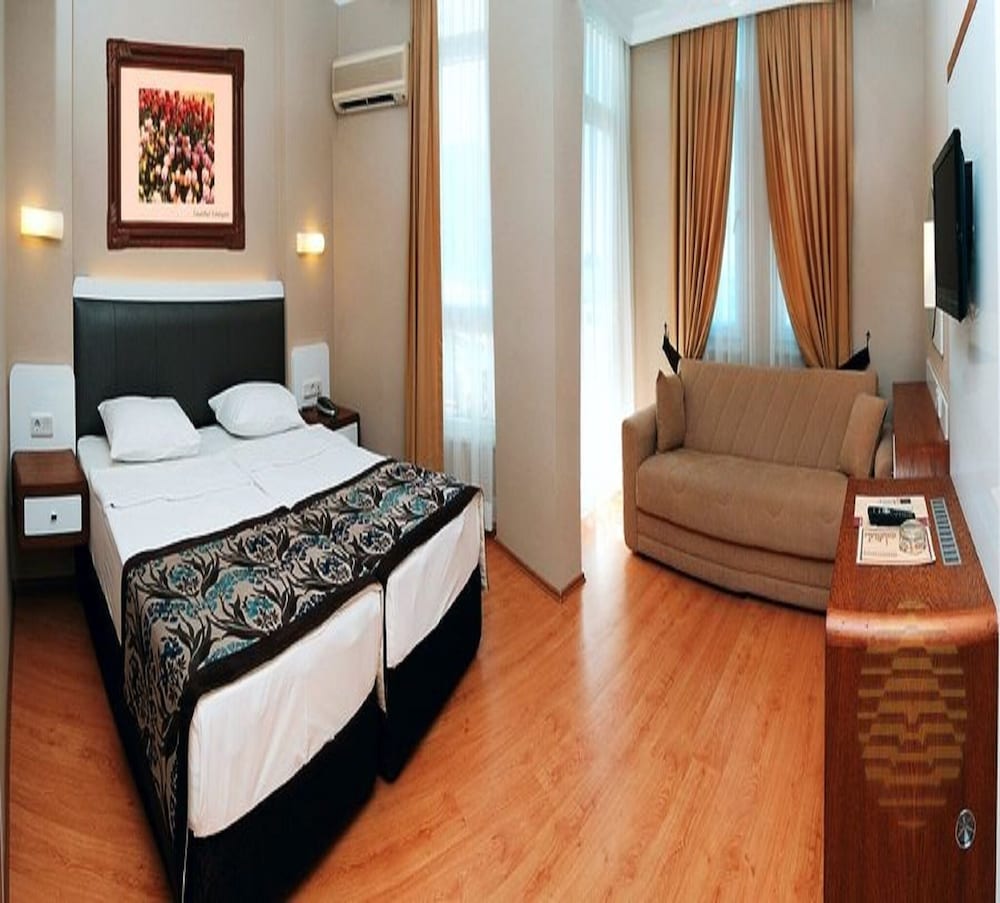 Azak Hotel 4