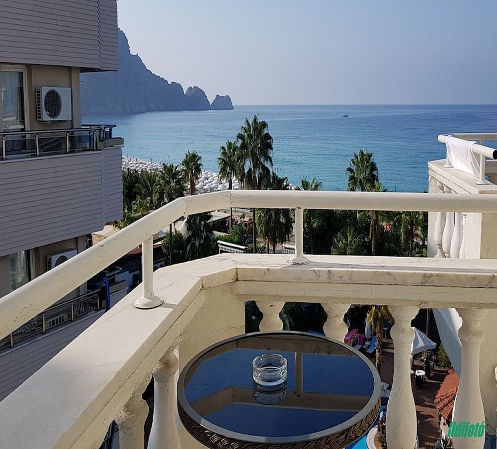 Azak Hotel 10