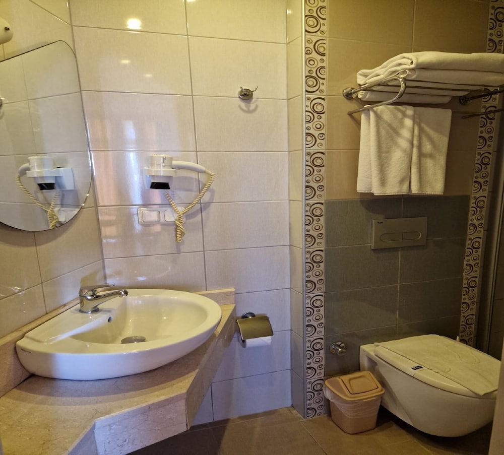 Azak Hotel 14