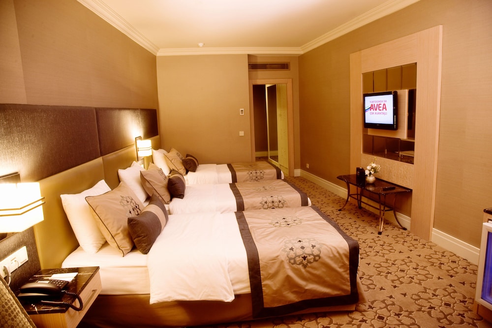 The Darkhill Hotel 9