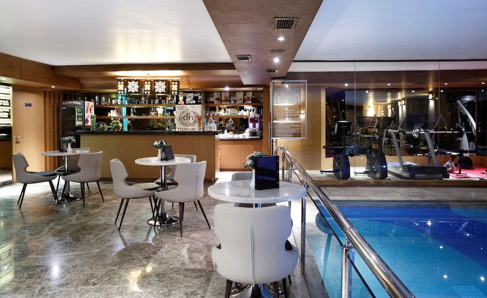 The Darkhill Hotel 20