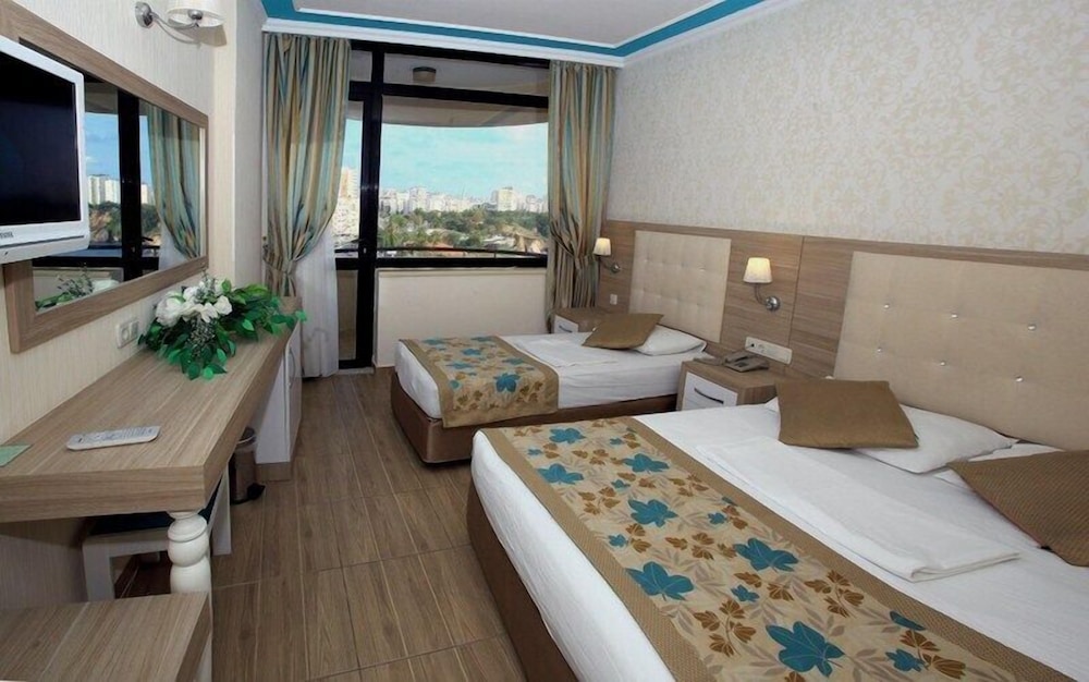 Cender Hotel 24