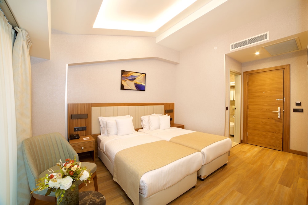 Erboy Hotel 13