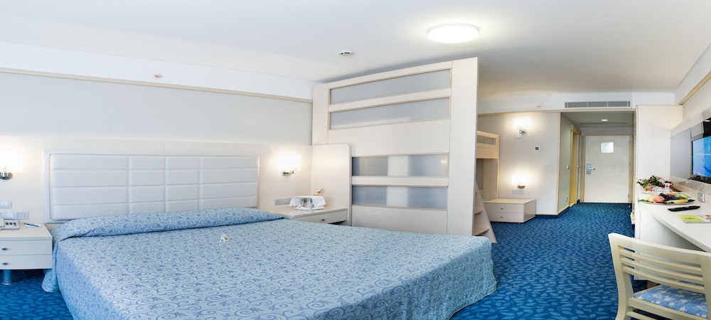 VONRESORT Golden Coast 8