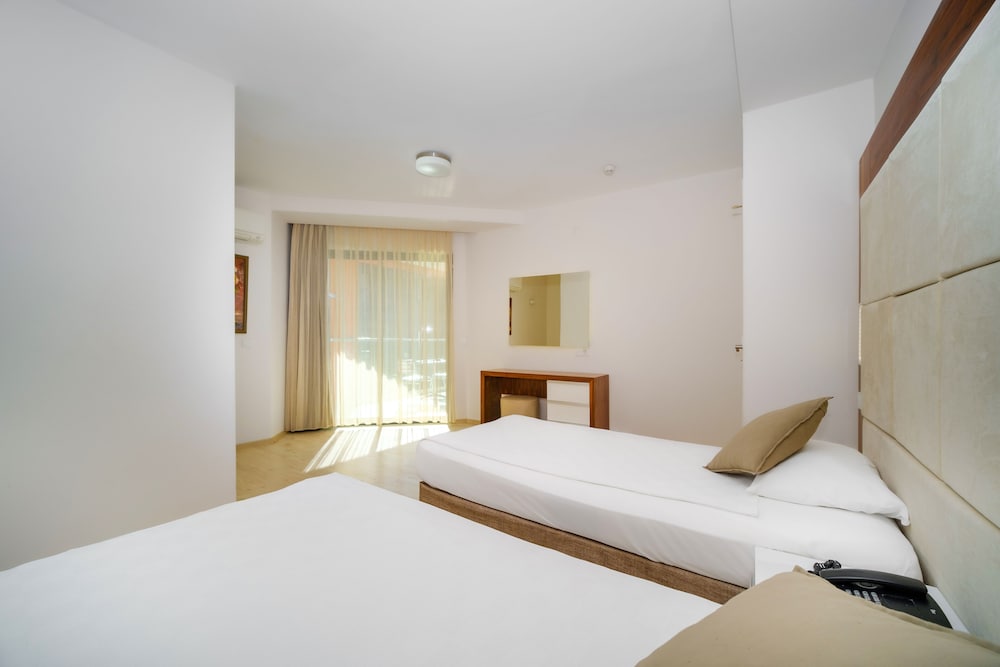 Delfino Boutique Apart Hotel 1