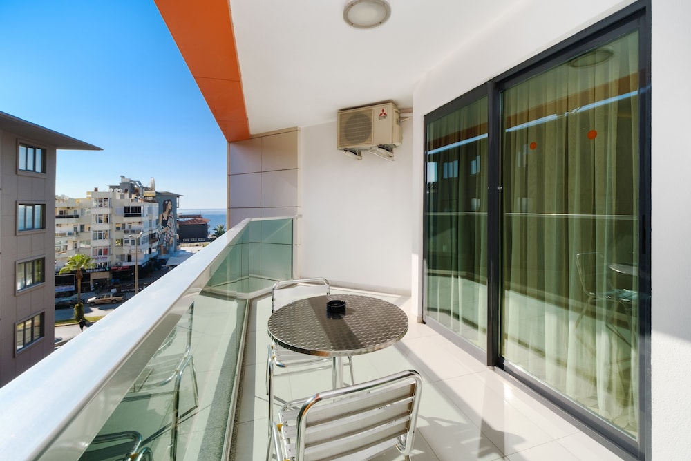 Delfino Boutique Apart Hotel 9
