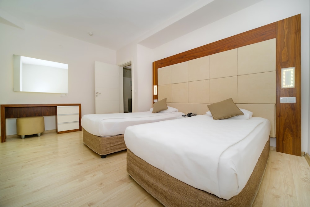 Delfino Boutique Apart Hotel 2