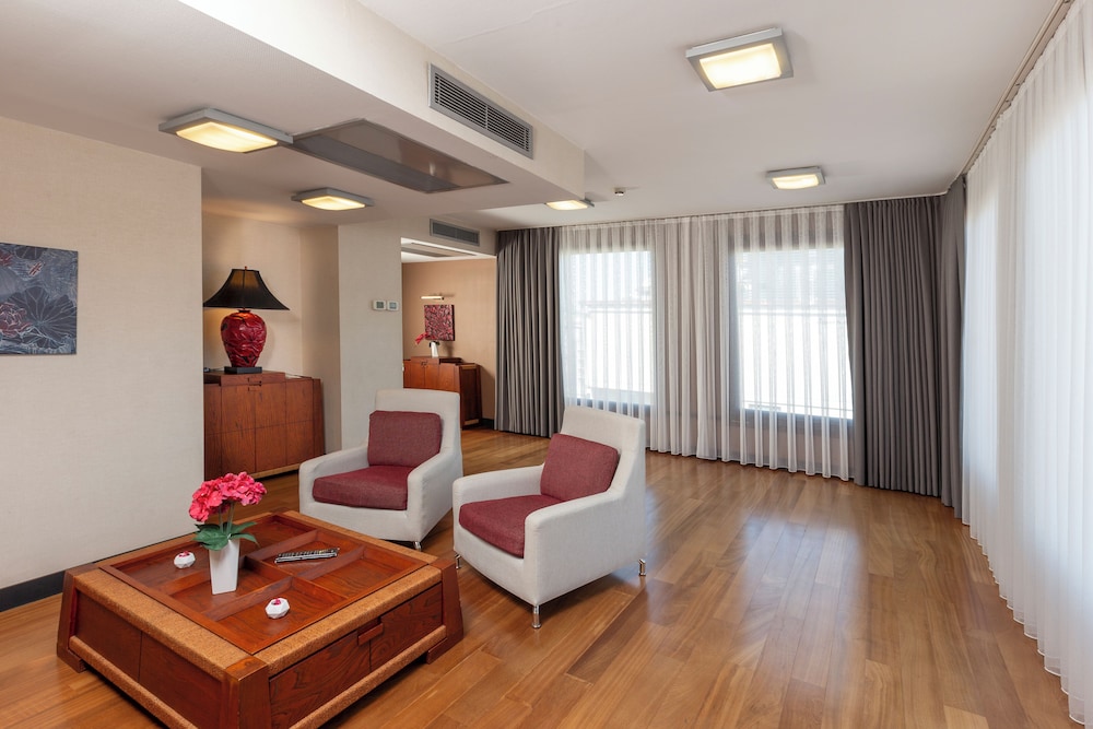 Nippon Hotel 19