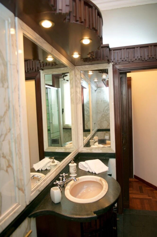 La Maison Royale 18