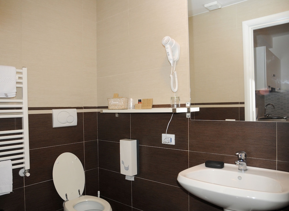 Isa Residence Fiumicino Airport 19