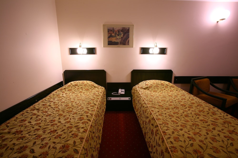 Istanbul Royal Hotel 18