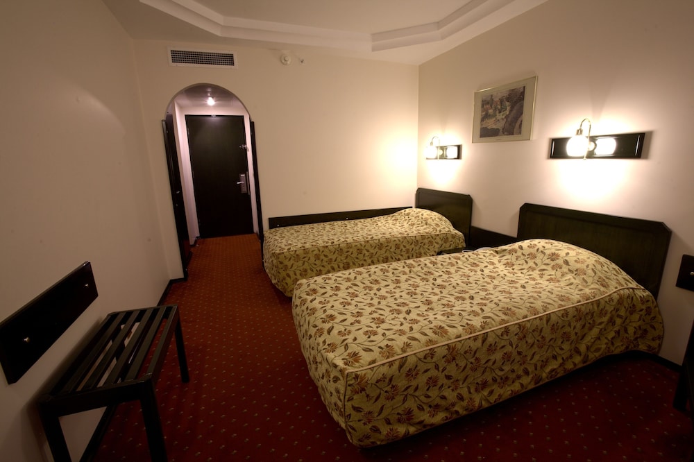 Istanbul Royal Hotel 19