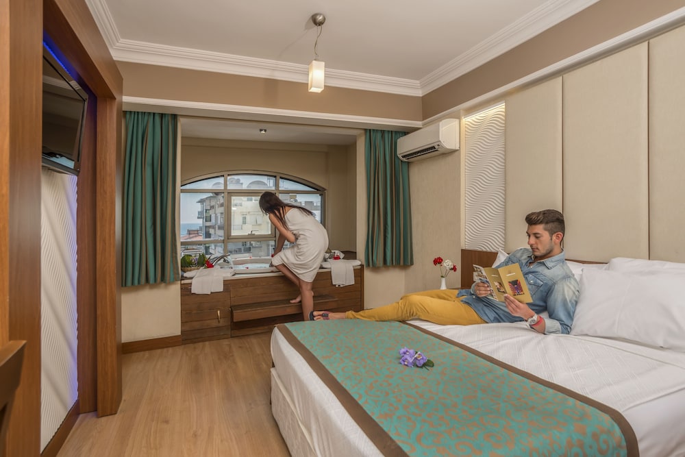 Taç Premier Hotel & Spa 11
