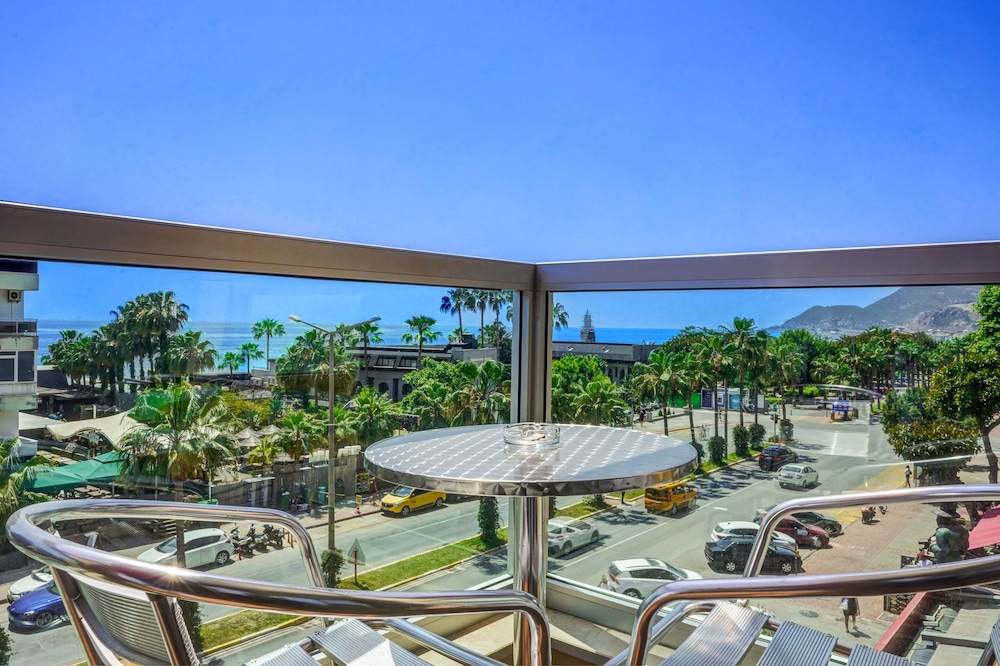 Taç Premier Hotel & Spa 23