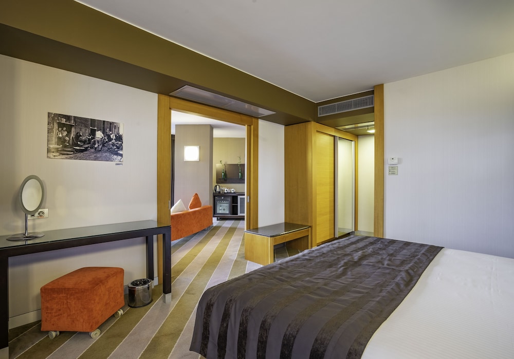 Point Hotel Taksim 10