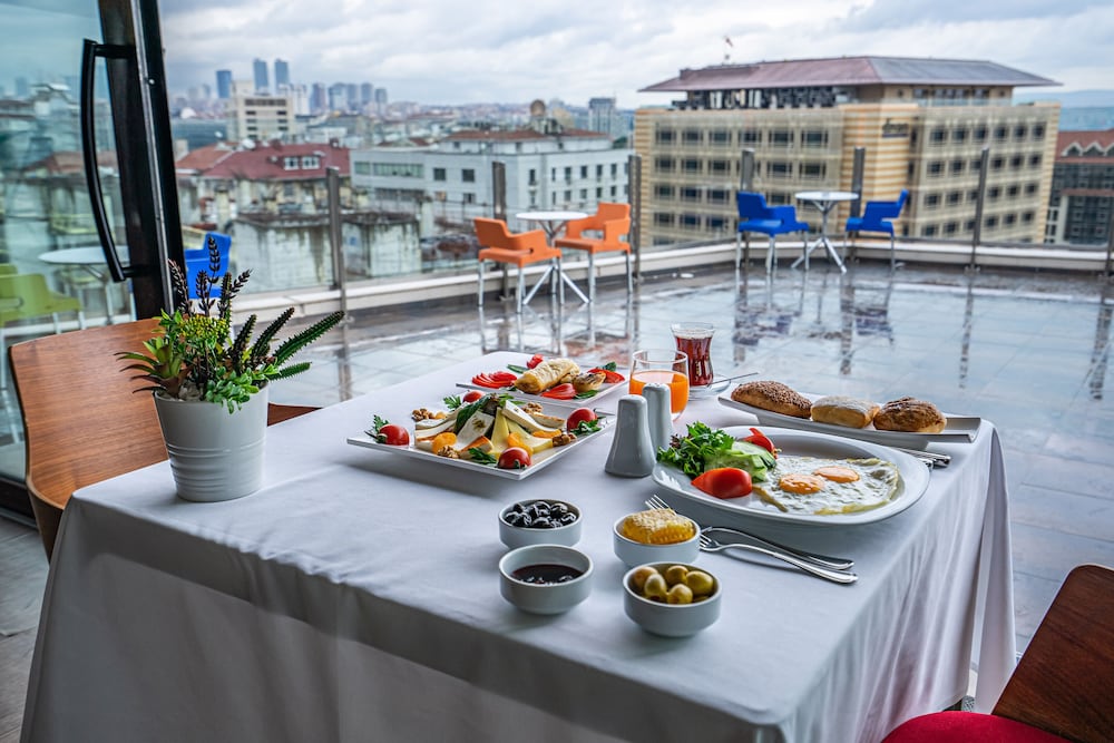 Point Hotel Taksim 20