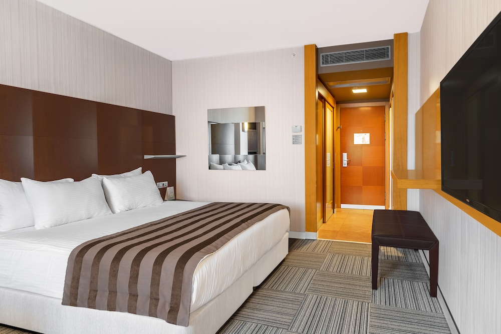 Point Hotel Taksim 16
