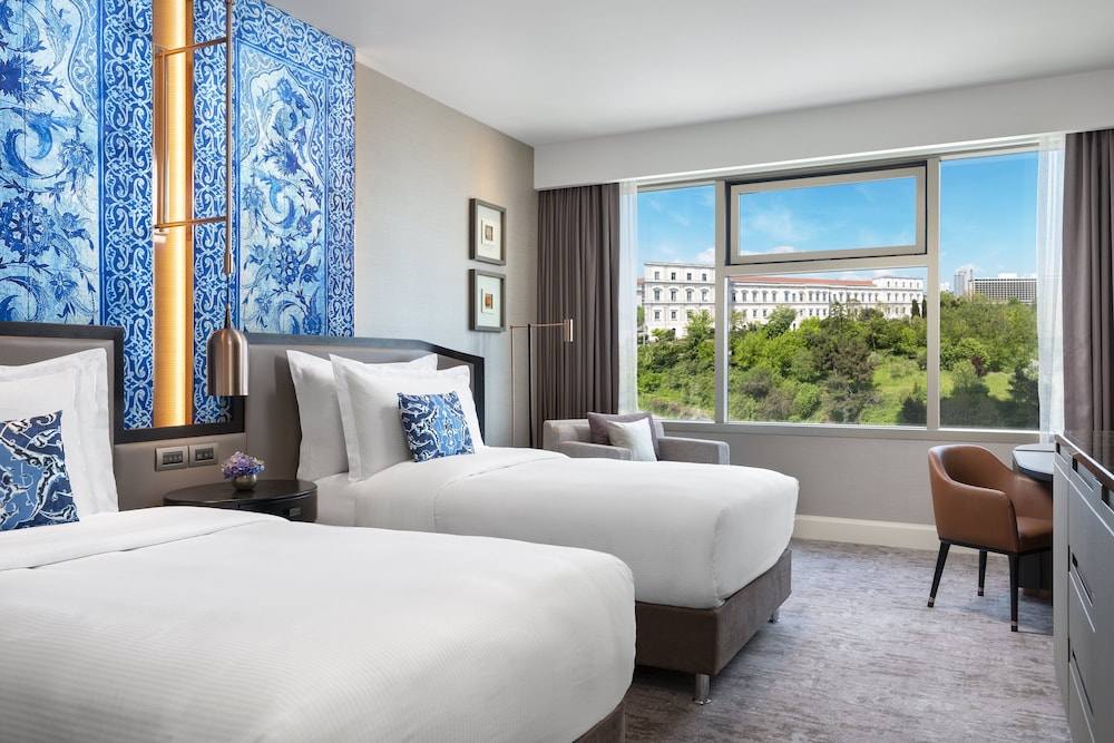 The Ritz Carlton Istanbul 7