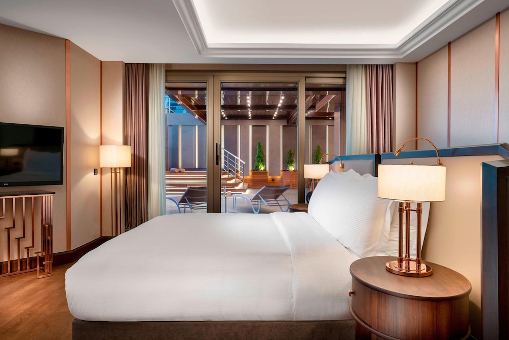 The Ritz Carlton Istanbul 5