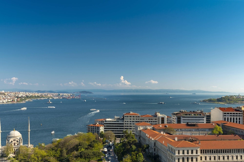 The Ritz Carlton Istanbul 18