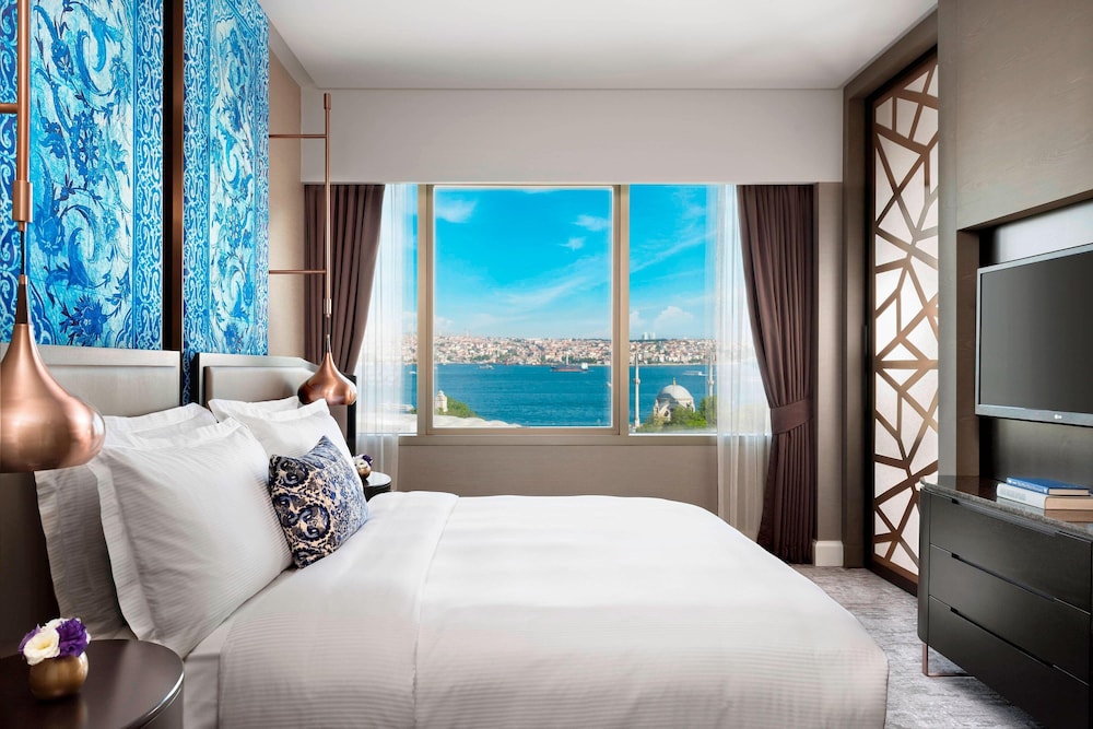 The Ritz Carlton Istanbul 24