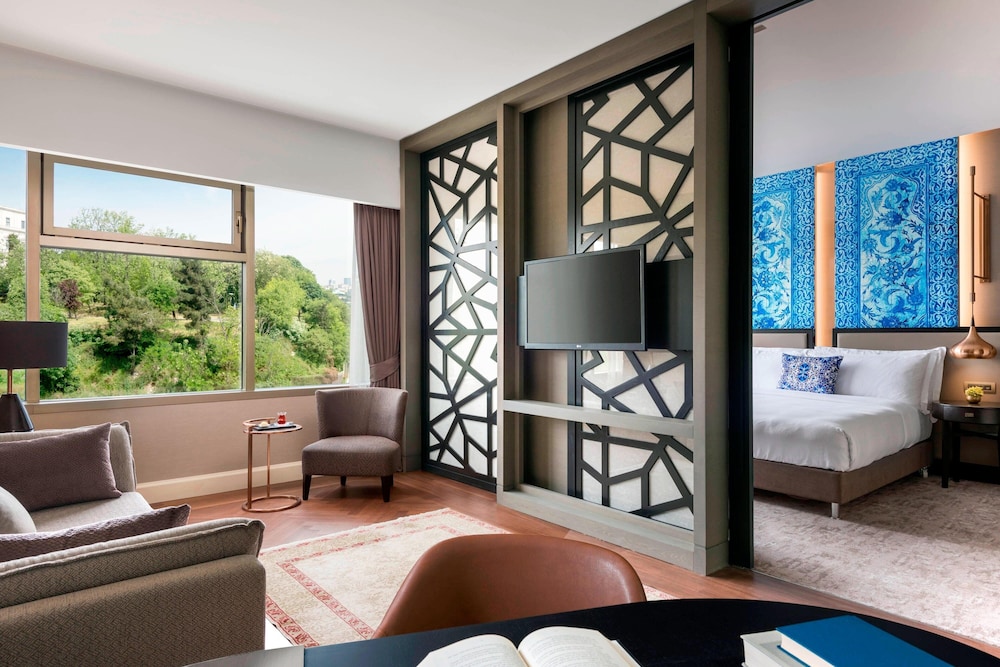 The Ritz Carlton Istanbul 22