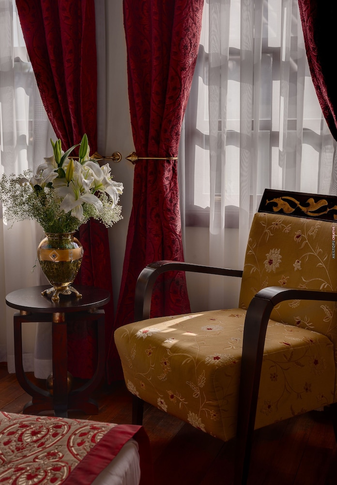 Tuvana 21