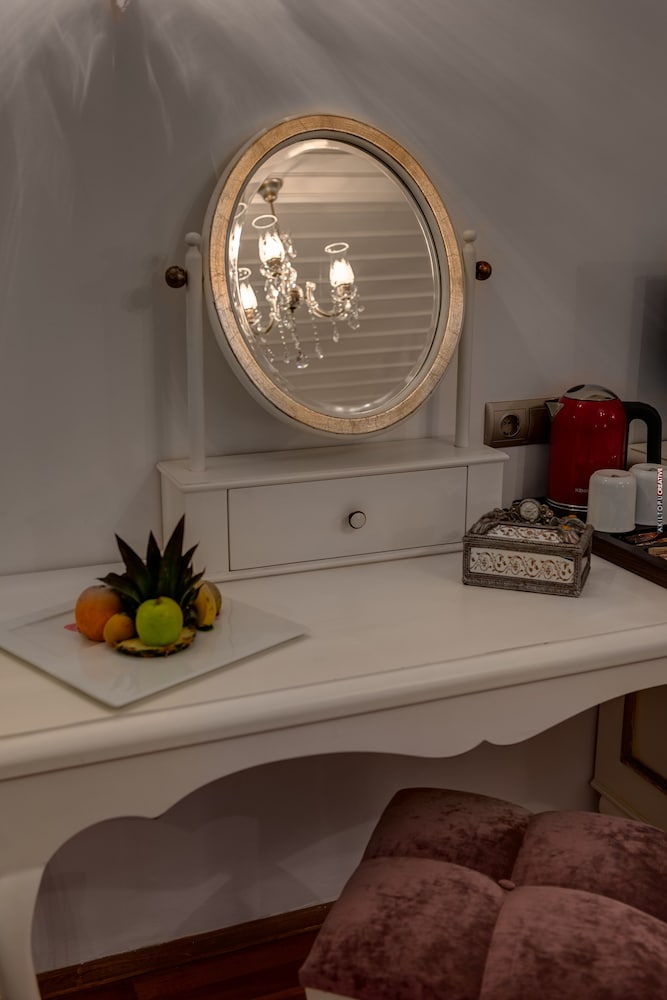Tuvana 19