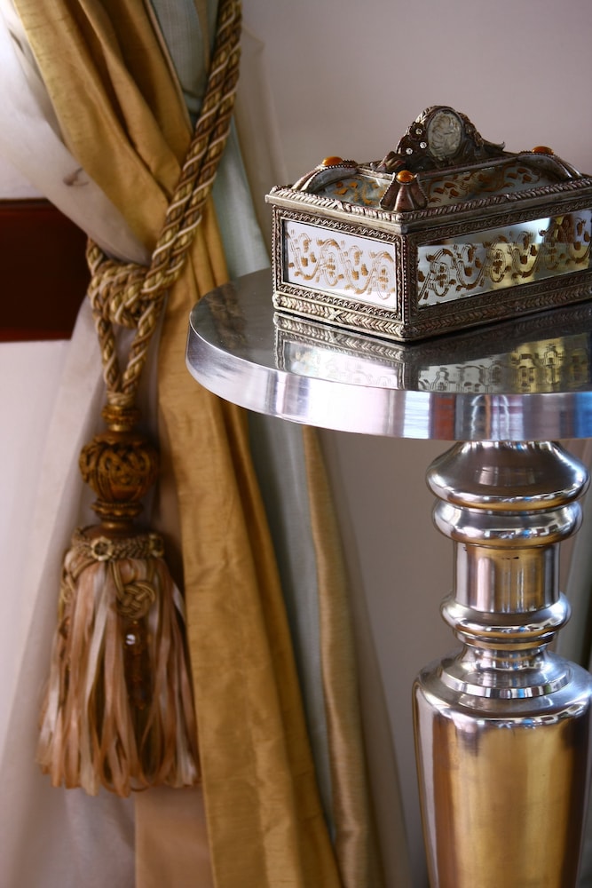 Tuvana 15