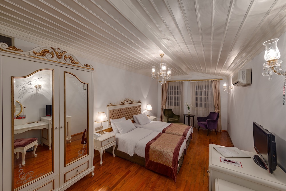 Tuvana 12