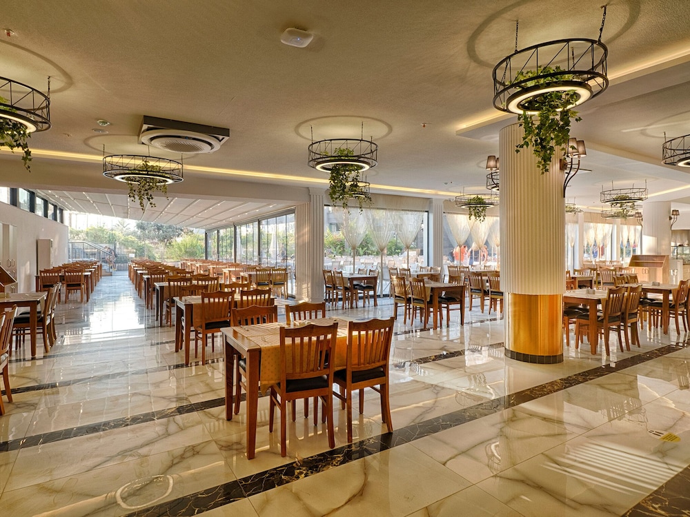 Grand Uysal Beach Hotel 20