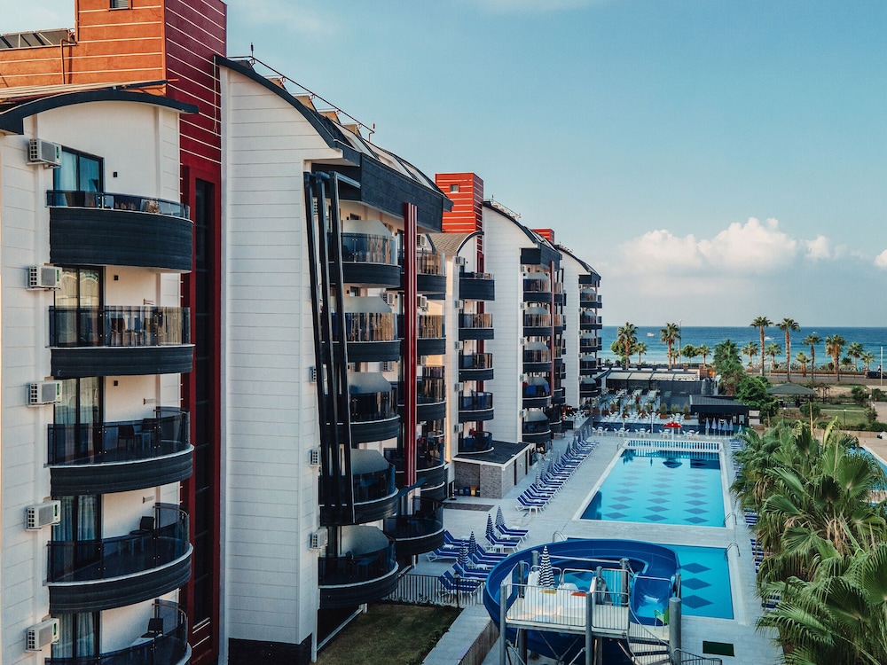 Grand Uysal Beach Hotel 1