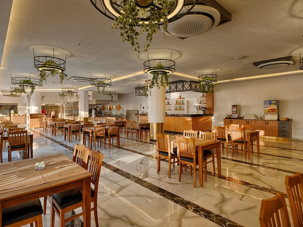 Grand Uysal Beach Hotel 21