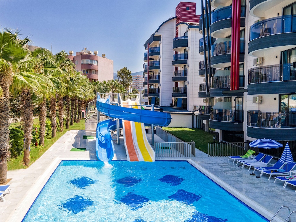 Grand Uysal Beach Hotel 12