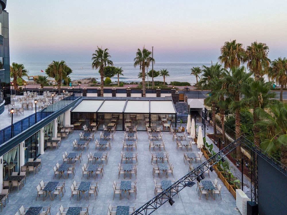 Grand Uysal Beach Hotel 22
